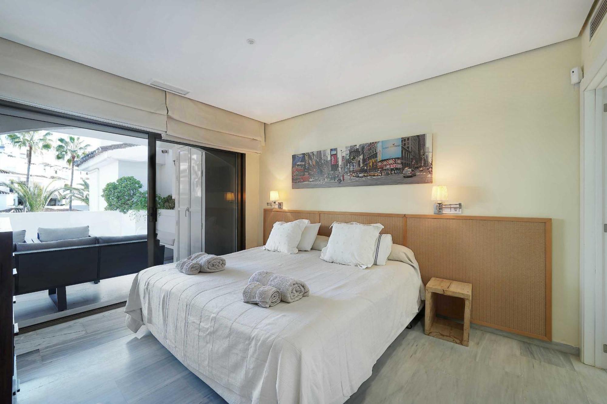 1104 First Line Beach Apartment Golden Beach Pool Марбелья Екстер'єр фото