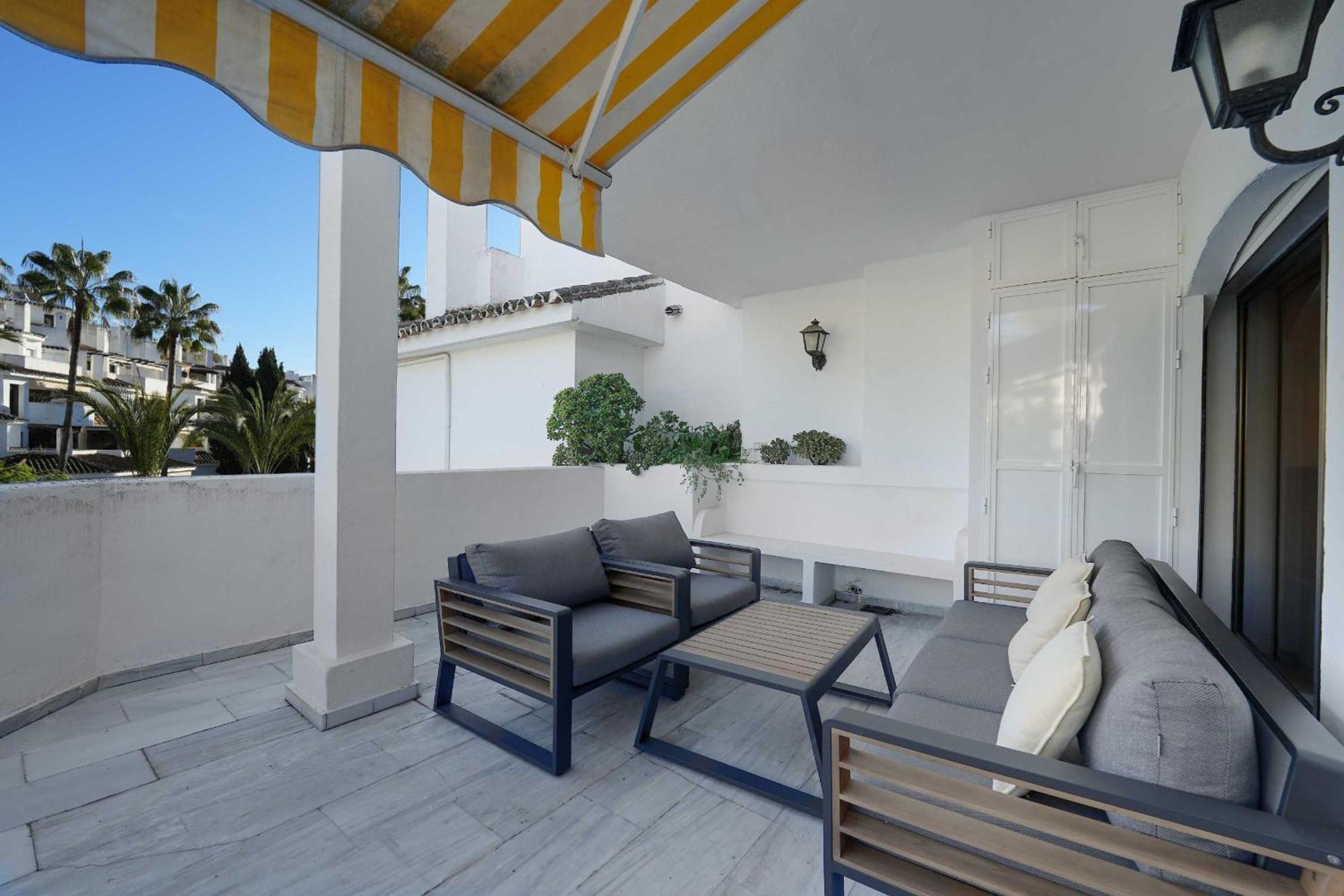1104 First Line Beach Apartment Golden Beach Pool Марбелья Екстер'єр фото