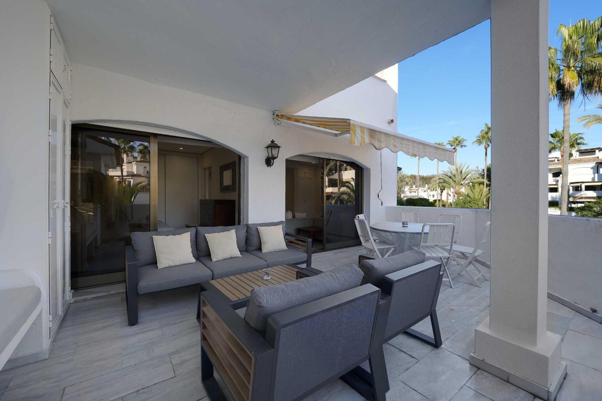 1104 First Line Beach Apartment Golden Beach Pool Марбелья Екстер'єр фото