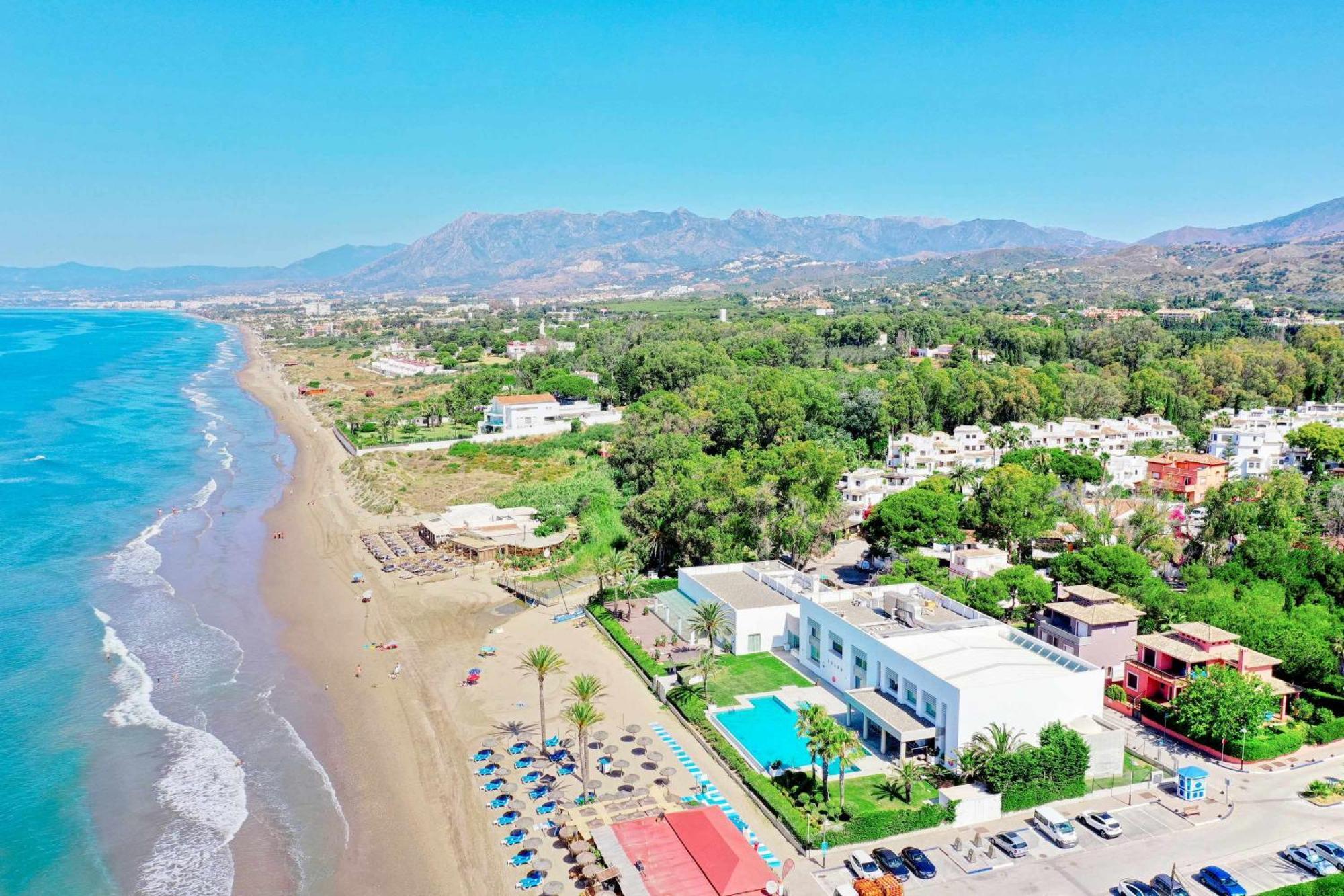 1104 First Line Beach Apartment Golden Beach Pool Марбелья Екстер'єр фото